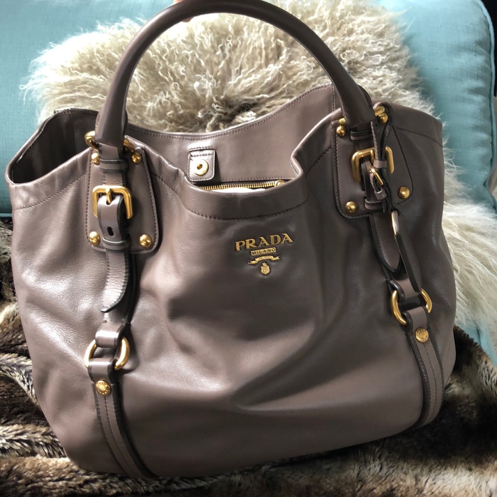 Authentic Prada Handbag 👜